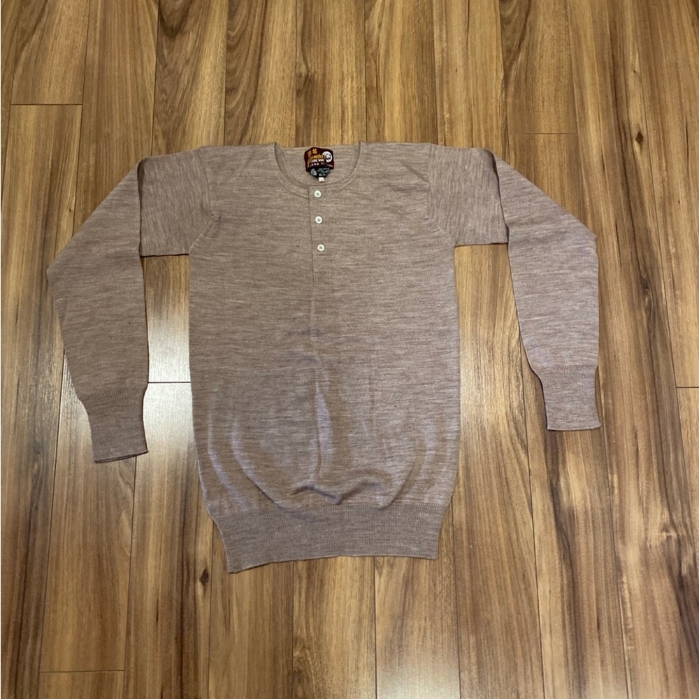 Mens pure wool sweater size S